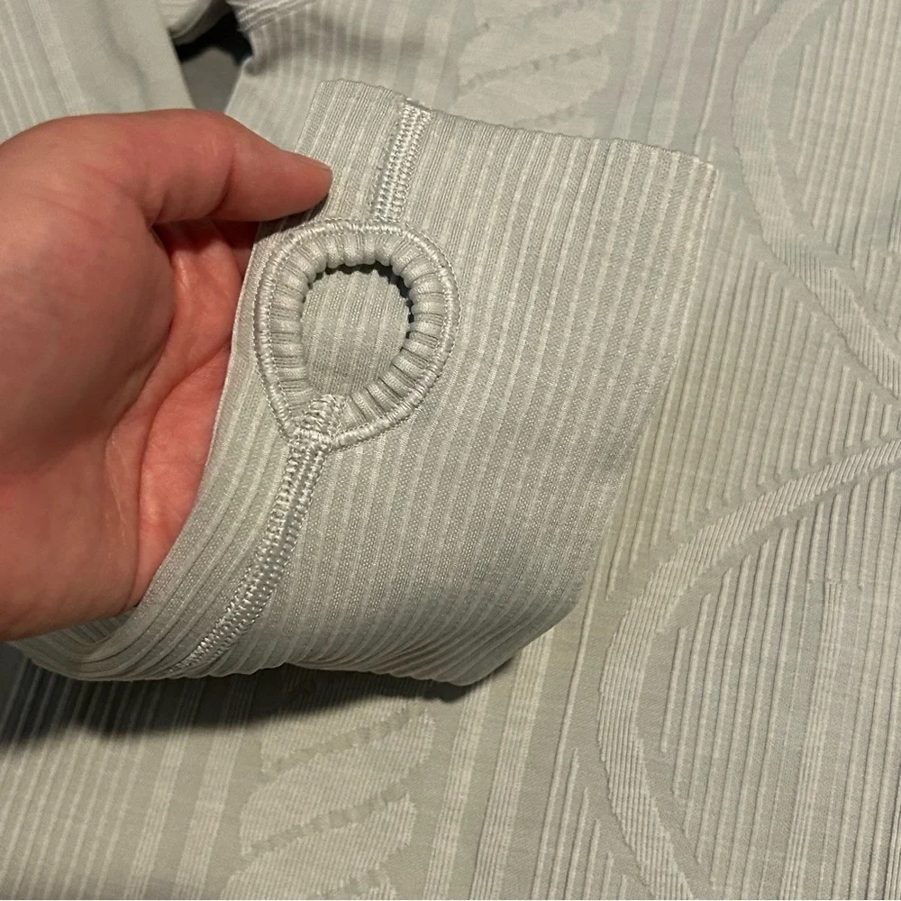Lululemon Rest Less Pullover in Heathered Silver Spoon - Size 10